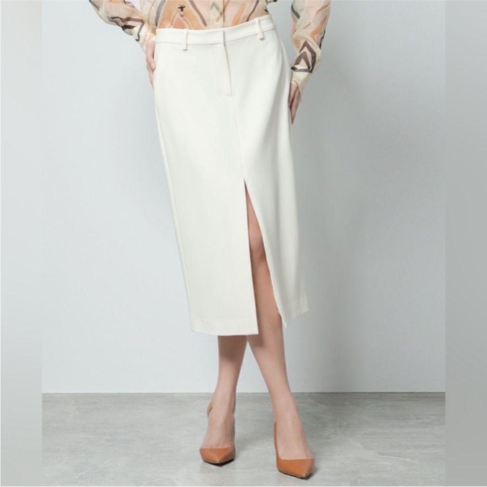 Theory NWT Midi Trouser Skirt in Admiral Crepe in Rice Size 2